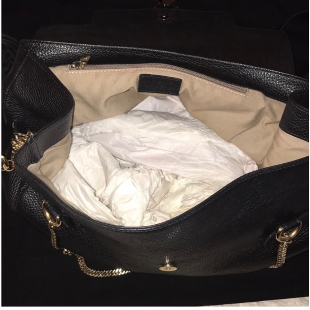 Authenticated Gianni Versace Bag - image 5